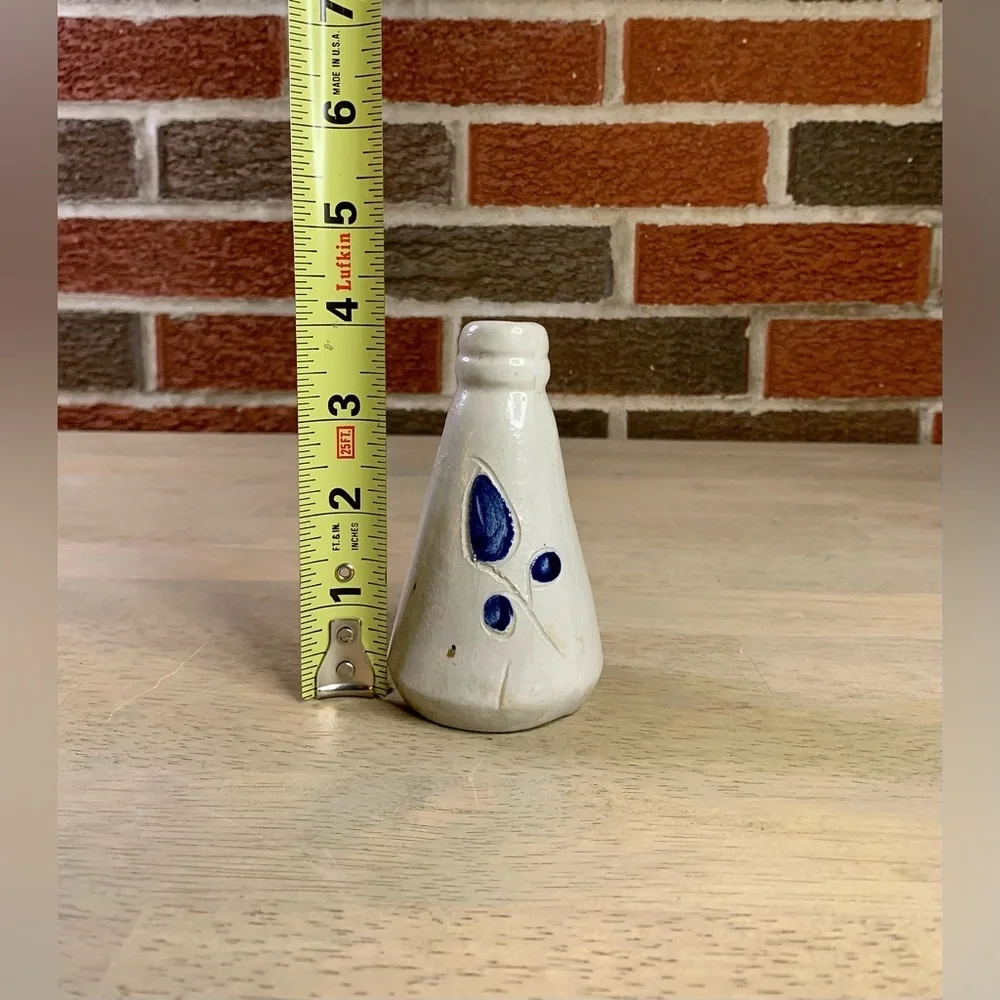 Vintage WILLIAMSBURG Pottery Salt Glazed Stoneware Cobalt LEAF 3½